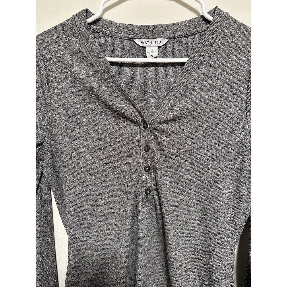 Athleta Women's Gray Long Sleeve Top Sz Medium With Buttons - Picture 2 of 5